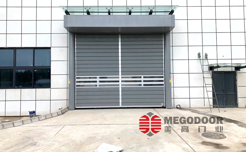 南京涂装厂硬质快速卷帘门：企业安全与效率的保障插图1