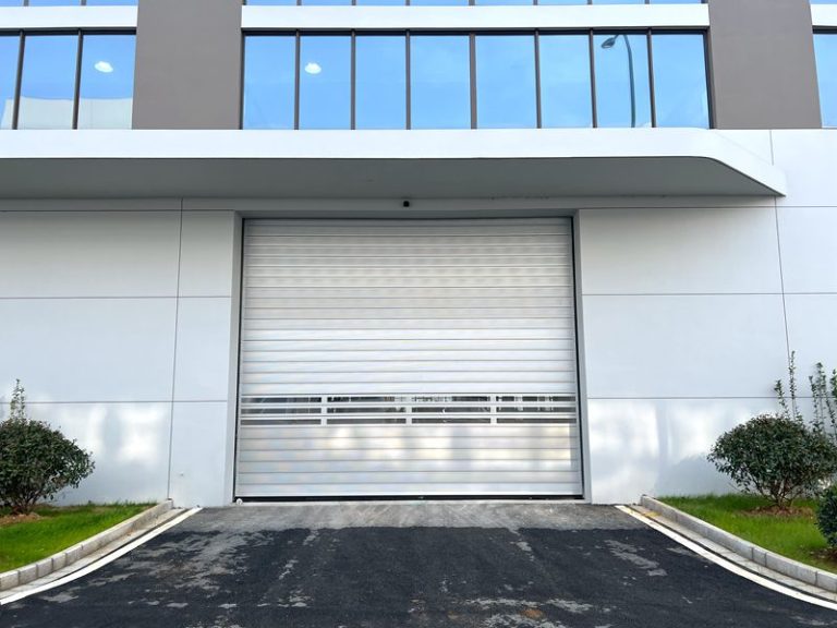 【极速守护·智效同行】美高硬质快速门为南京明可达传动注入高效新动能缩略图