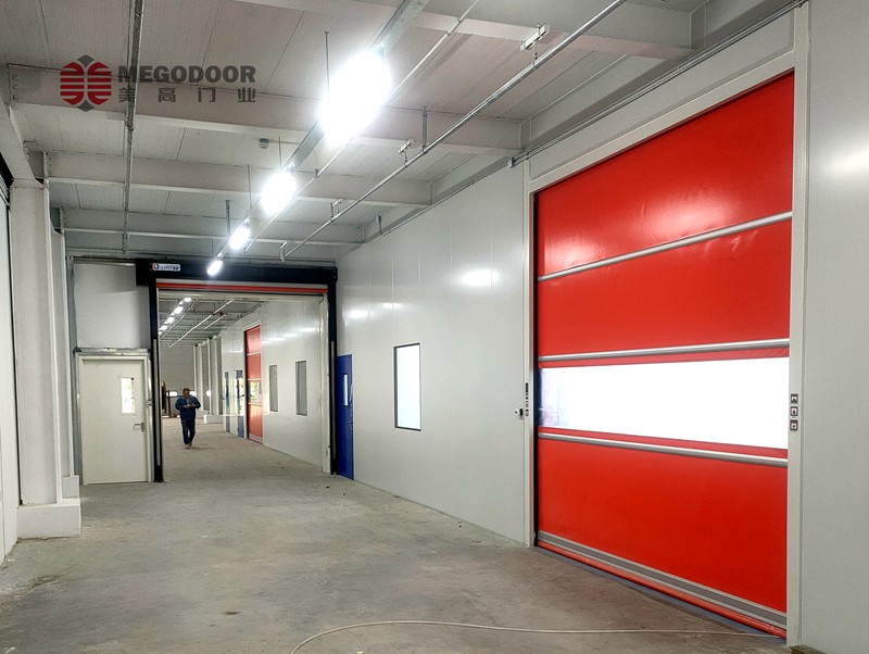 南京专业冷库防结露解决方案:美高发热导轨快速卷帘门系统插图1 南京专业冷库防结露解决方案:美高发热导轨快速卷帘门系统插图1